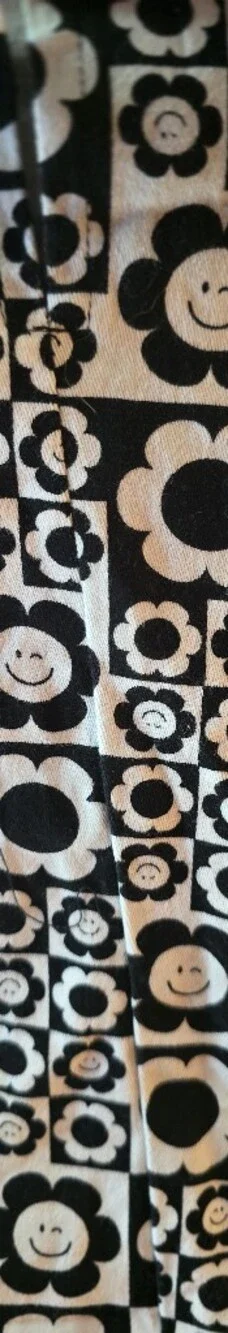 art class Black and Cream Floral Graphic Mini Skirt Size 7/8